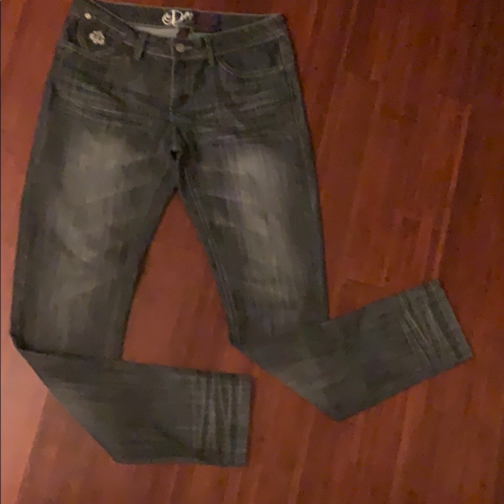 Dereon Jeans